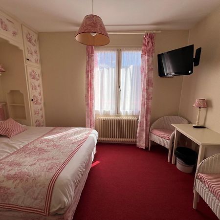 Hotel Restaurant Le Grillon Chambon-sur-Lac Εξωτερικό φωτογραφία
