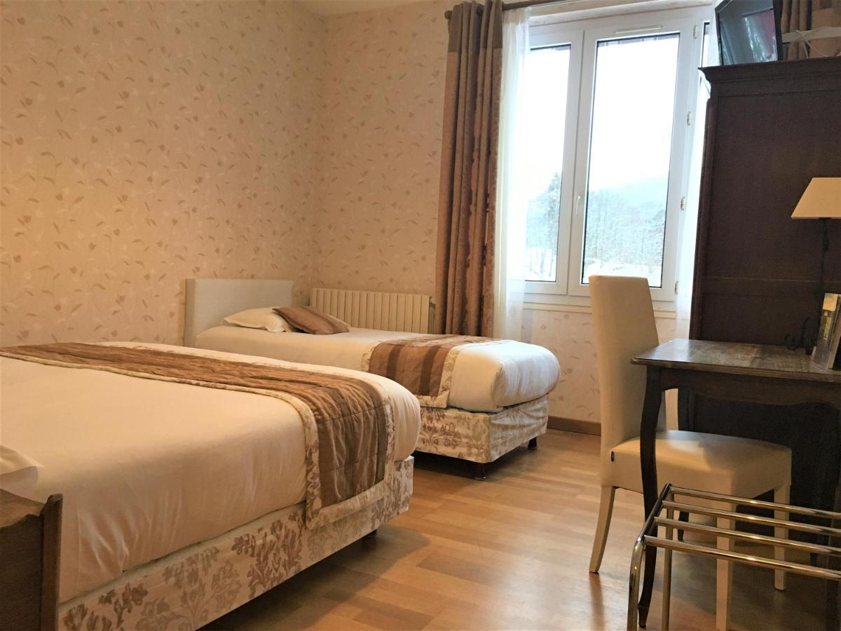 Hotel Restaurant Le Grillon Chambon-sur-Lac Εξωτερικό φωτογραφία