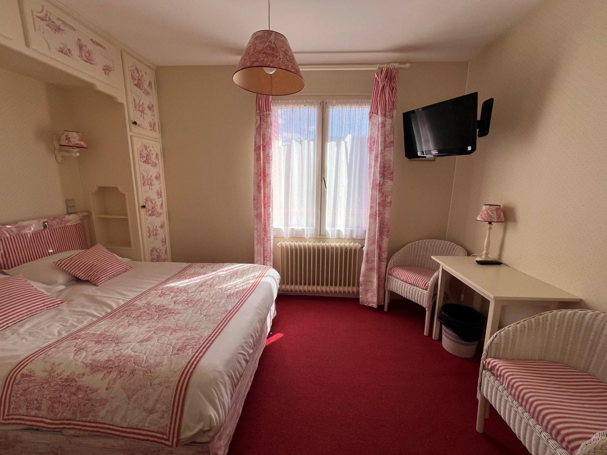 Hotel Restaurant Le Grillon Chambon-sur-Lac Εξωτερικό φωτογραφία