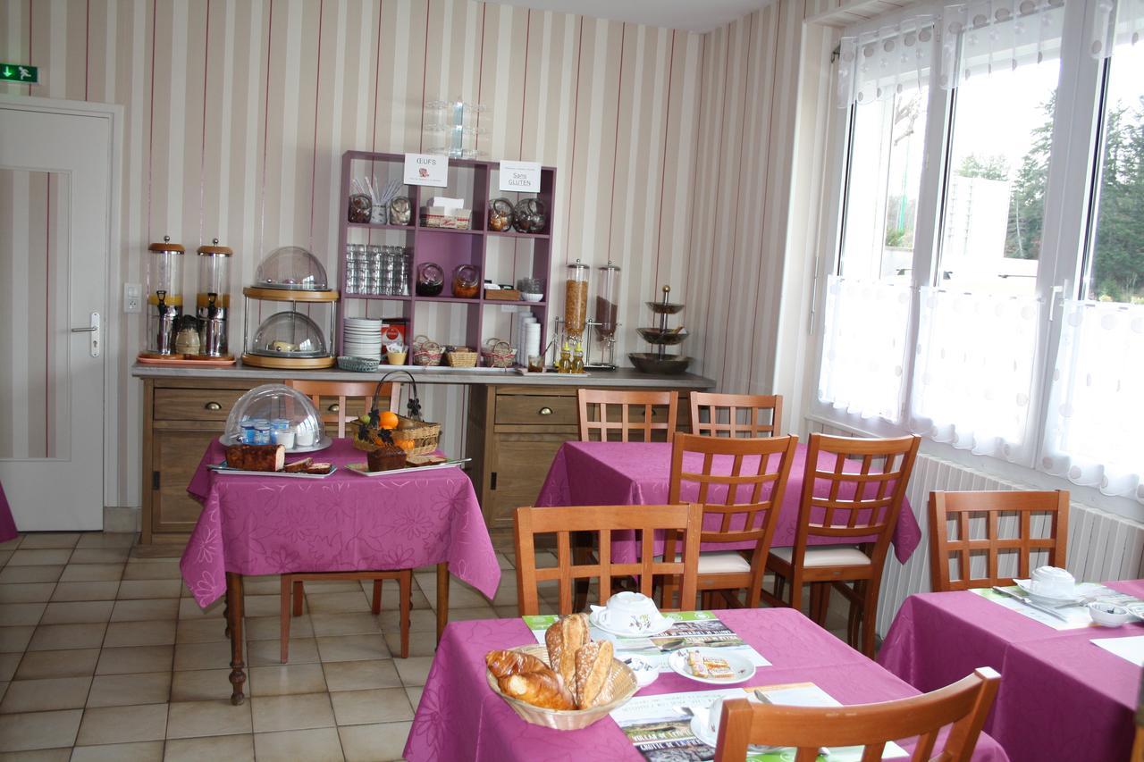 Hotel Restaurant Le Grillon Chambon-sur-Lac Εξωτερικό φωτογραφία